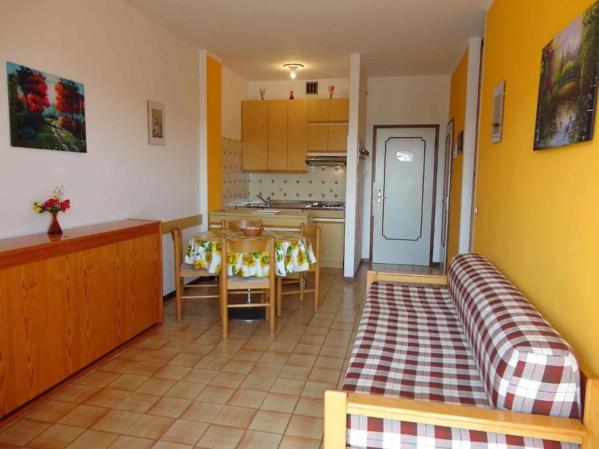 Apartments In Porto Santa Margherita 24778 איטליה