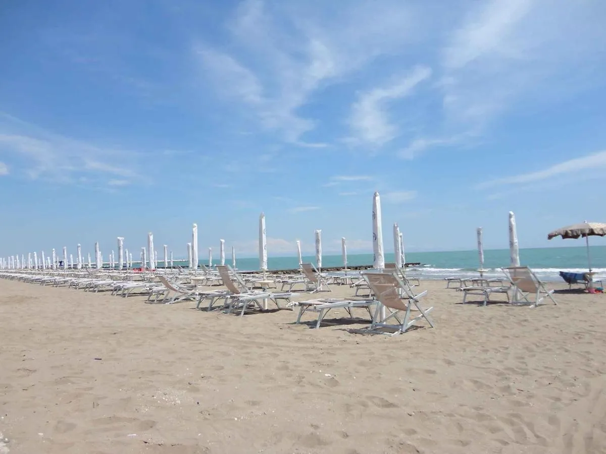 Apartments In Porto Santa Margherita 24778