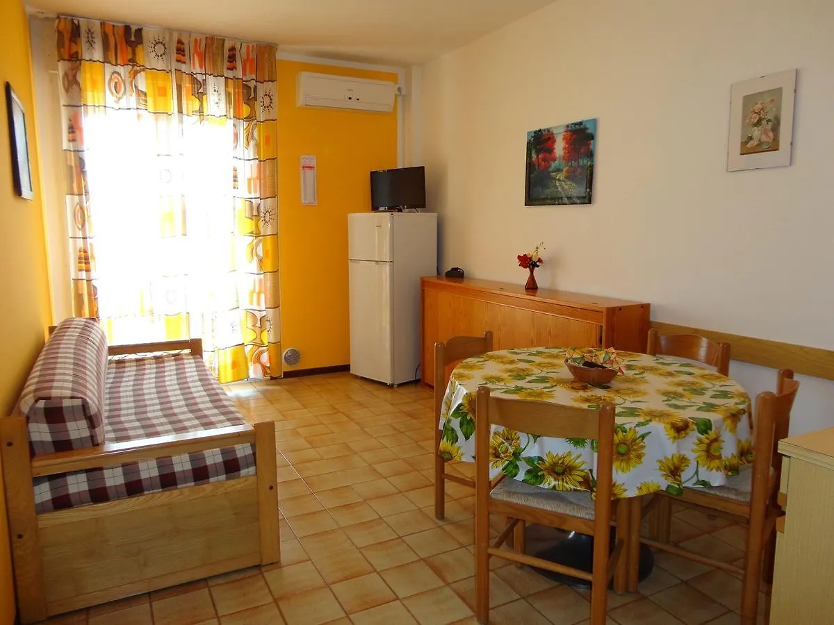 Apartments In Porto Santa Margherita 24778  פורטו סנטה מרגריטה די קאורלה